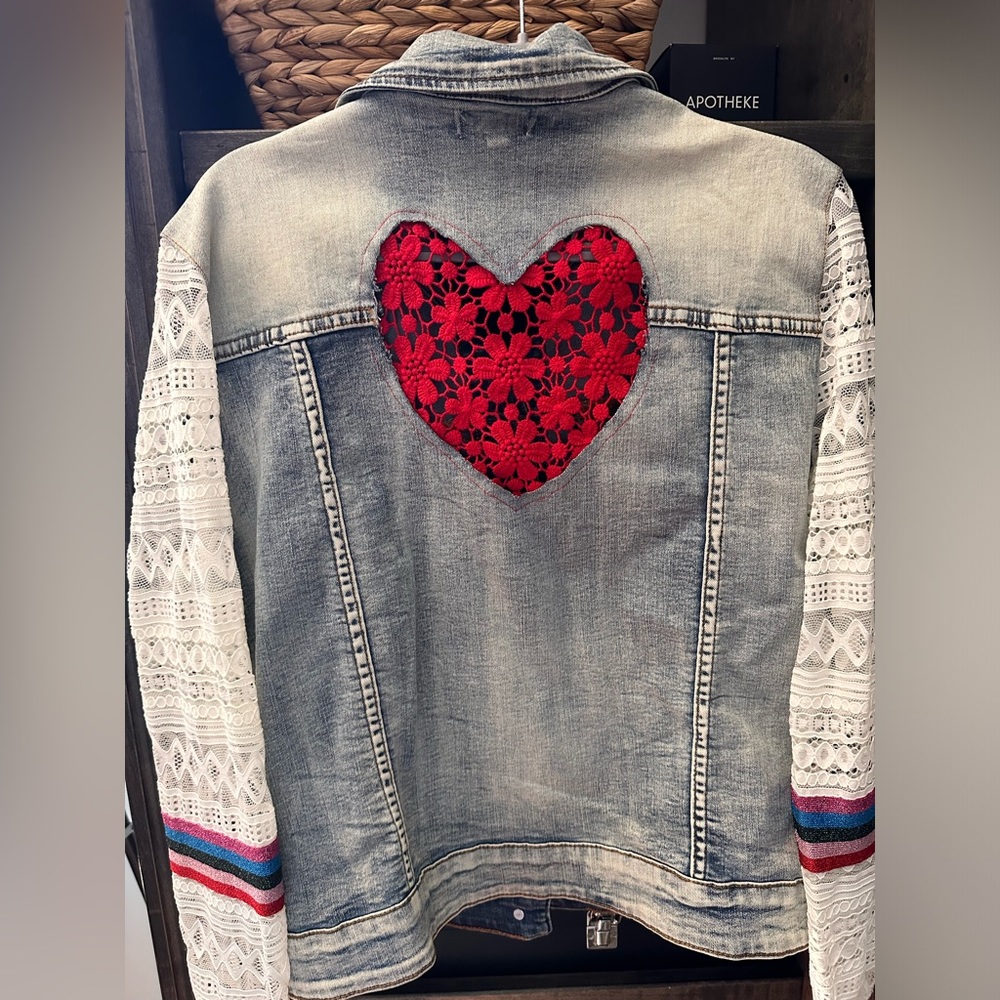 ADORE JEAN JACKET LACE HEART ON BACK SIZE M
